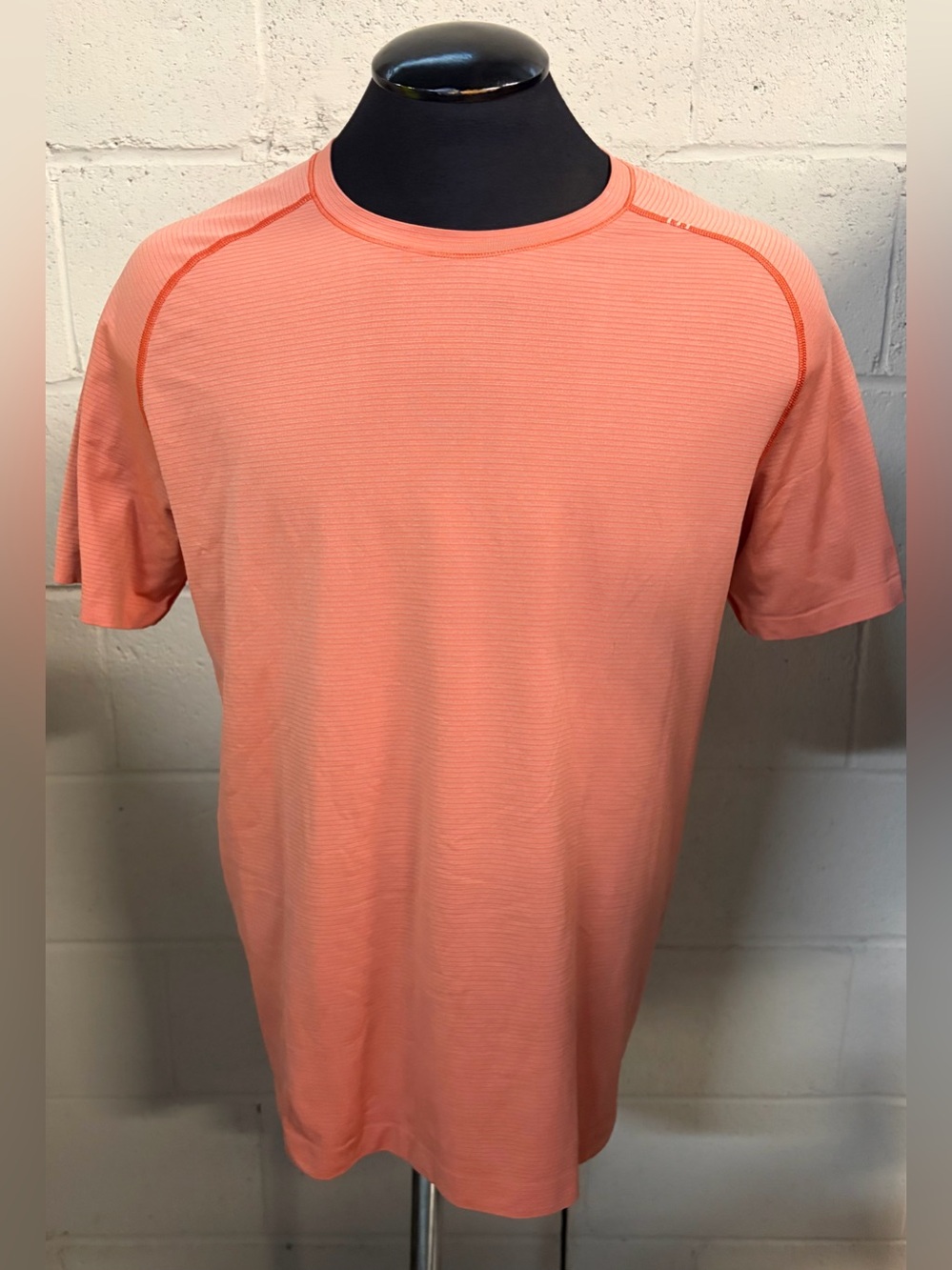 Lululemon T-Shirt